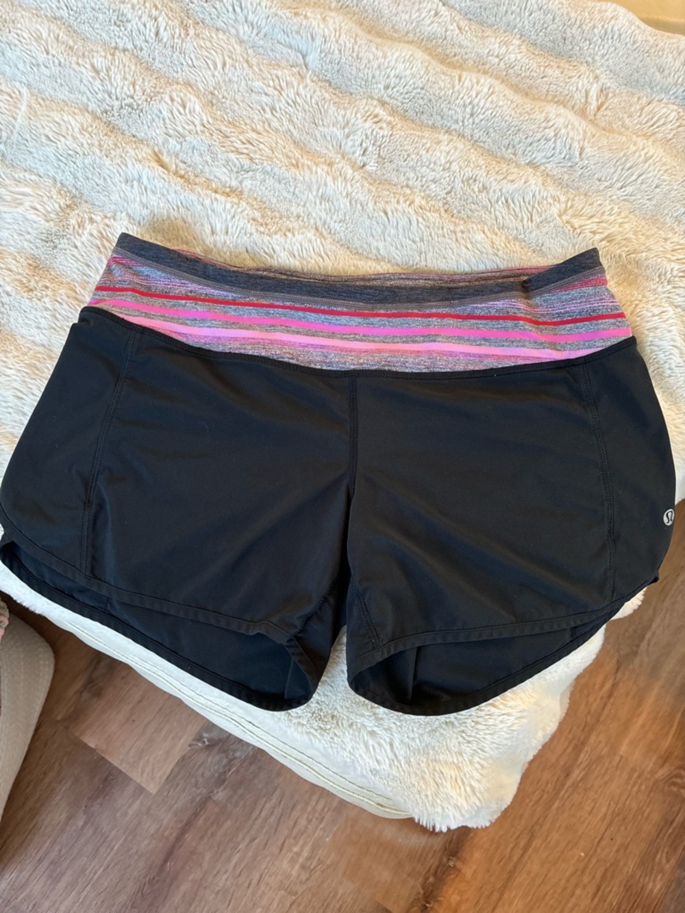 Lululemon size 6 black shorts